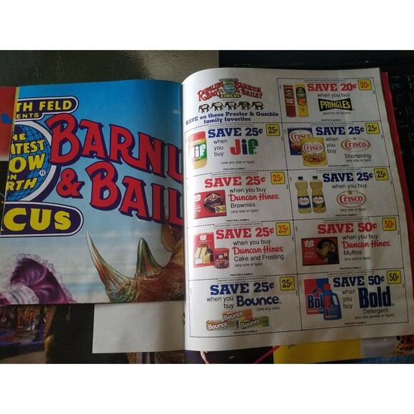 Ringling Bros Barnum Bailey 120th Anniversary edition program 1990 w/poster - Picture 3 of 5